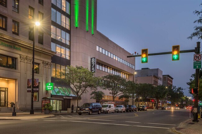 Photo - 875 Elm St Unit 207