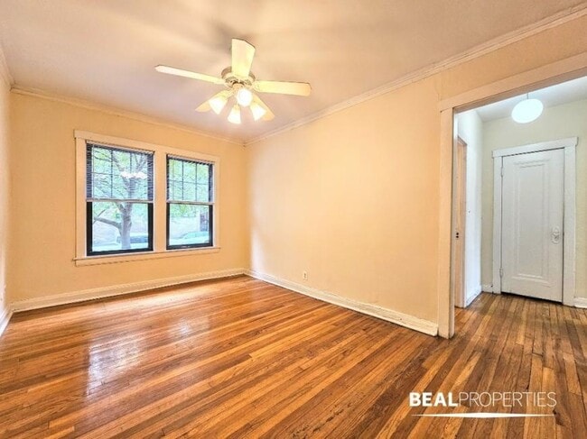 Building Photo - 1 bedroom in CHICAGO IL 60657 Unit 2 Rental