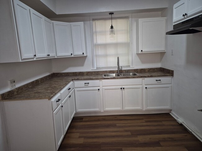 Photo - MOVE-IN SPECIAL 1/2 OFF 1ST MONTH'S RENT!!