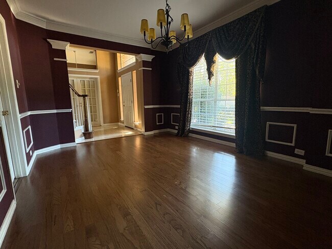 Photo - 806 Durham Ct