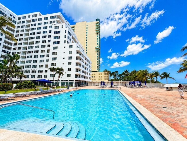 Photo - 5005 Collins Ave Unit 616