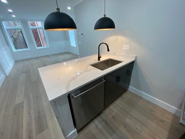 Photo - 300 Somerville Ave Unidad I