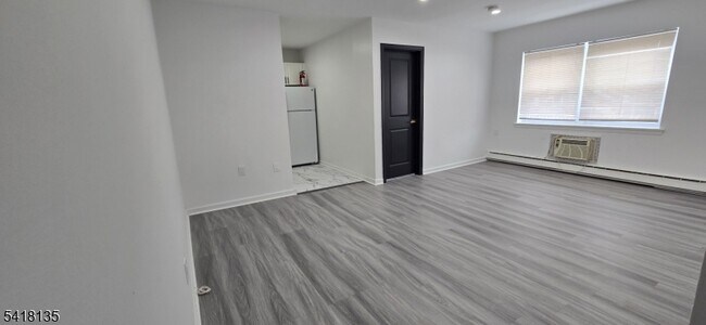 Photo - 206 Main St Unit 1