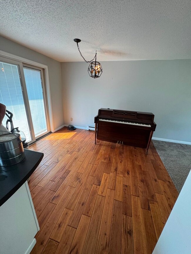 Photo - 1909 13th Ave W