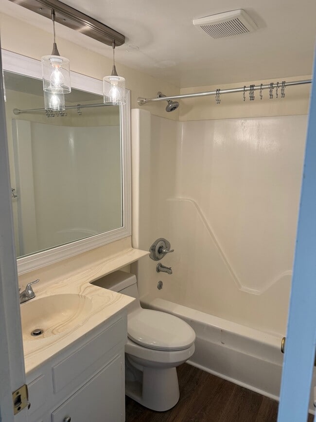 Photo - Holly Hill Apartments