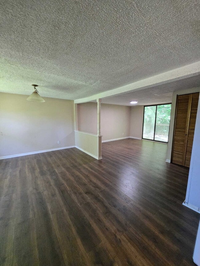 Photo - Charming 2-Bed Gem on Ashmore Ave