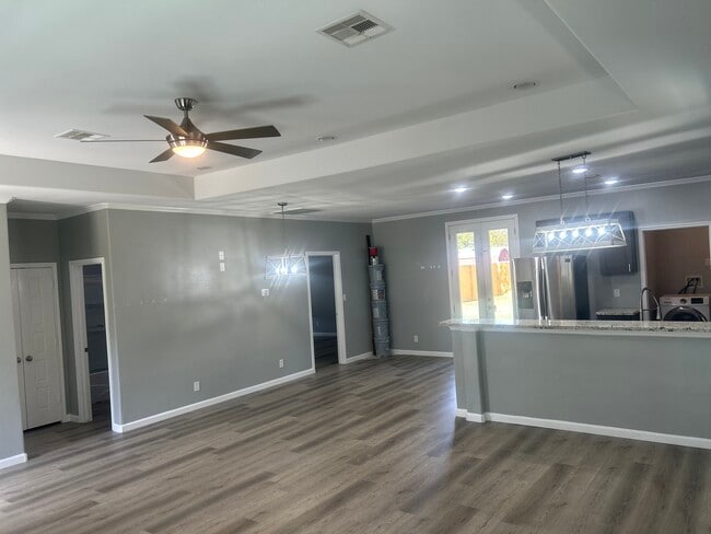 Building Photo - 6599 Johnson Ln