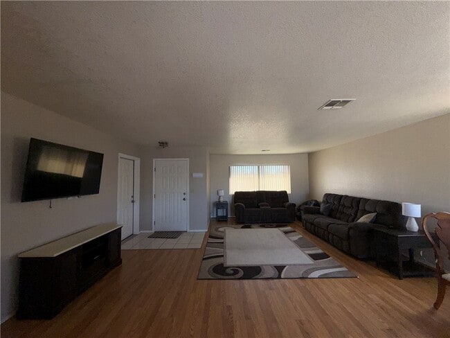 Photo - 1097 Sahuaro Dr