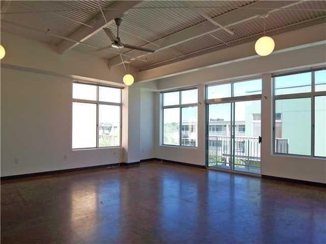 Photo - 2401 E 6th St Unidad 6098