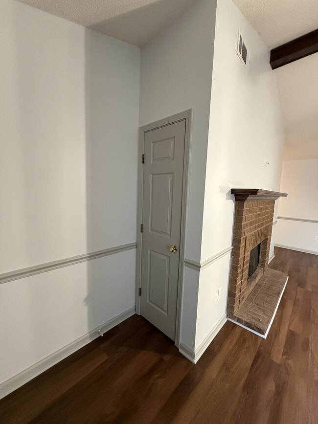 Photo - 1008 Old Oatland Island Rd