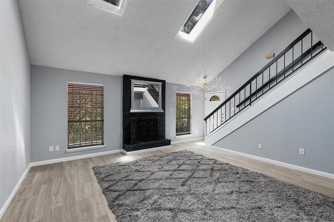 Photo - 2008 Voltaire Dr