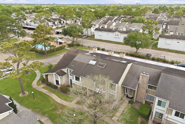 Building Photo - 12027 Willow Trail