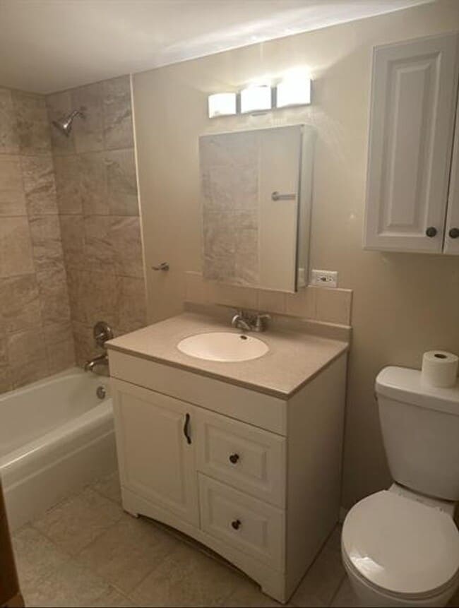 Photo - Forest Park Functional 1bd/1ba