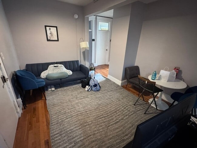 Photo - Four bedroom in Great Packards corner apartment Unidad #27