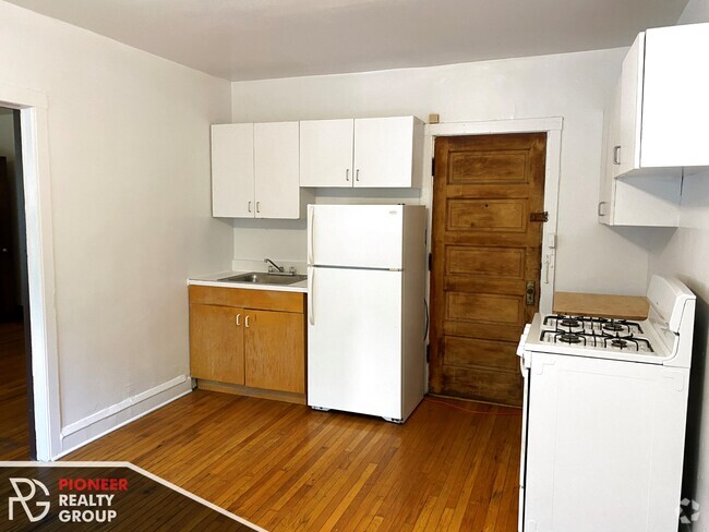 Building Photo - 2706 N Spaulding Ave Unit 3300-1A Rental