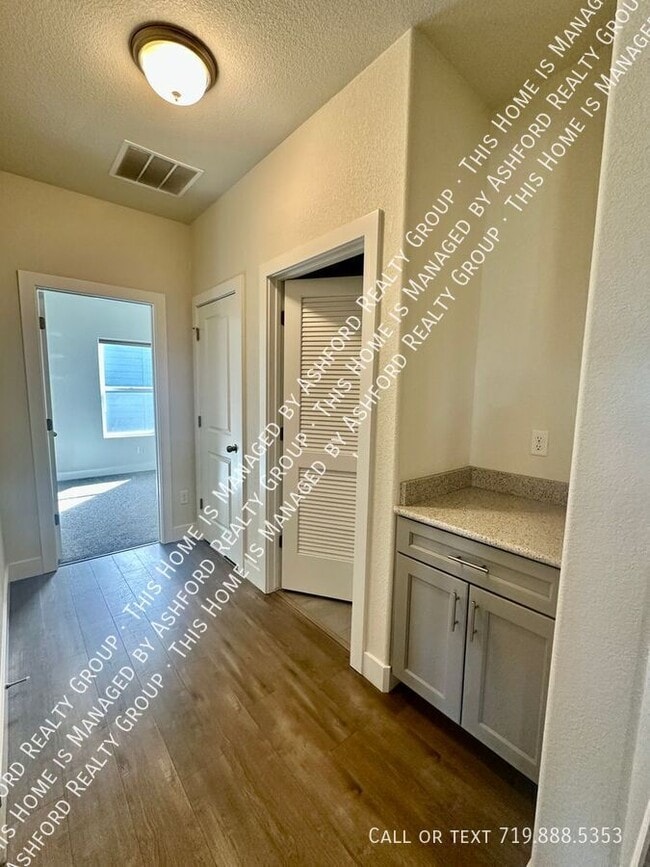 Photo - 8313 Noreen Falls Dr