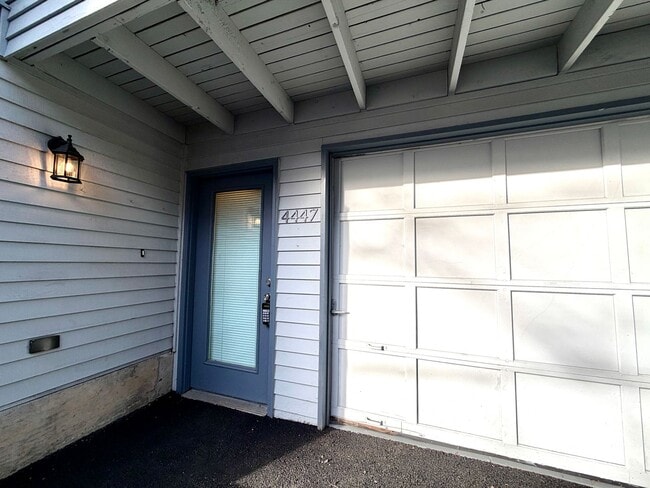 Photo - **FREE FIRST MONTH'S RENT** Updated Townhouse in the Heart of Garden Home~ New LVP Flooring~ Wash...