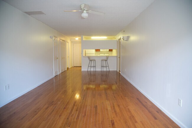 Living Room - 7311 University Commons Dr Unit 7311