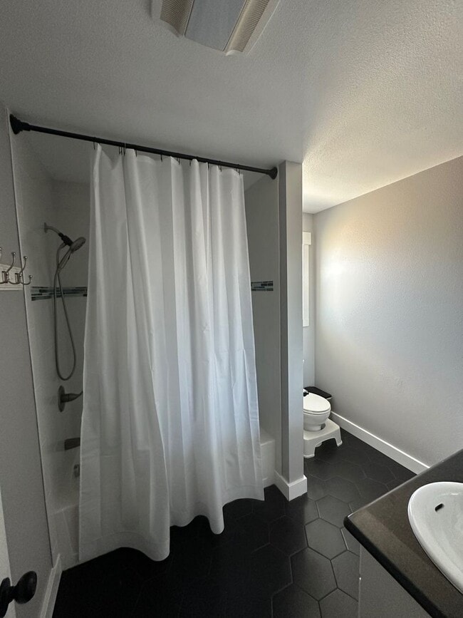 Photo - 1670 Westwind Cir