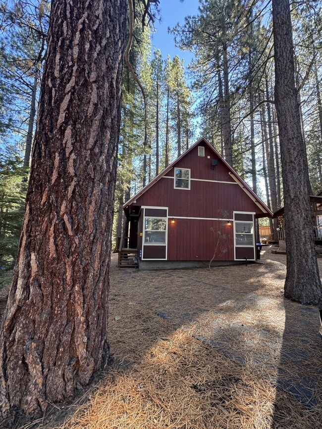 Building Photo - 860 Gardner St