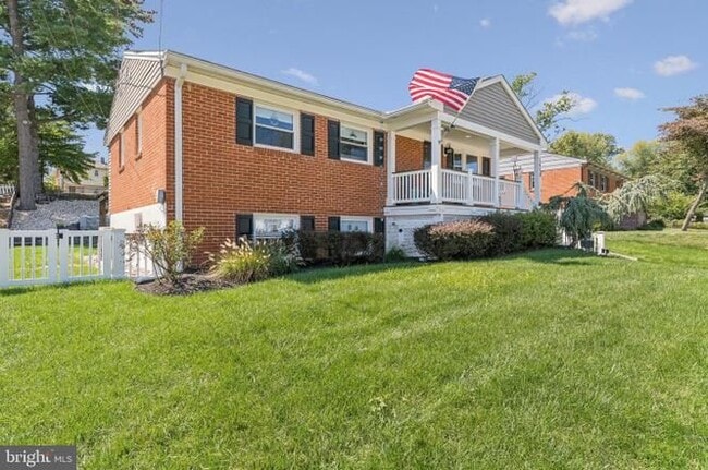 Photo - 1911 Radford Dr