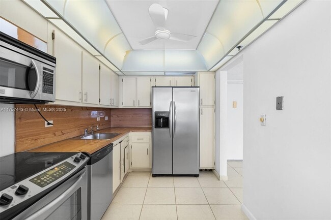 Photo - 20505 E Country Club Dr Unit 1938
