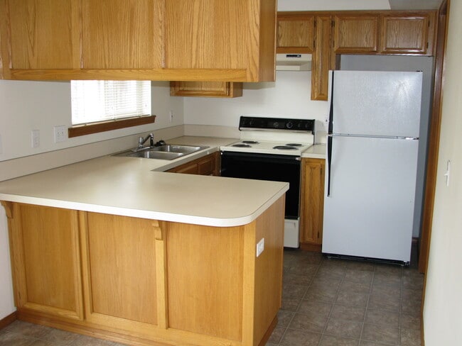 Photo - Quiet Two Bedroom Duplex in South Salem Unit 5114