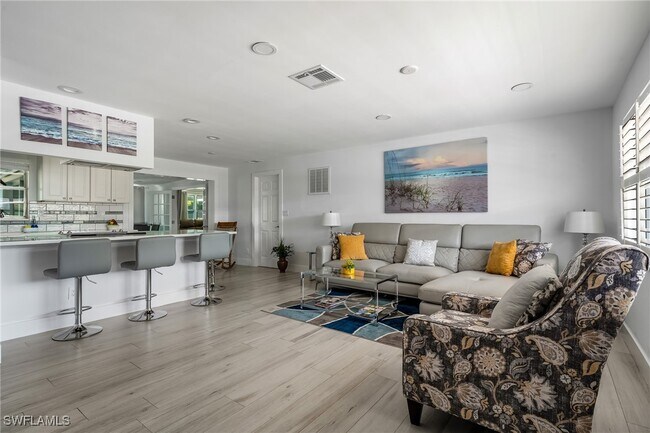 Photo - 1140 Rainbow Dr