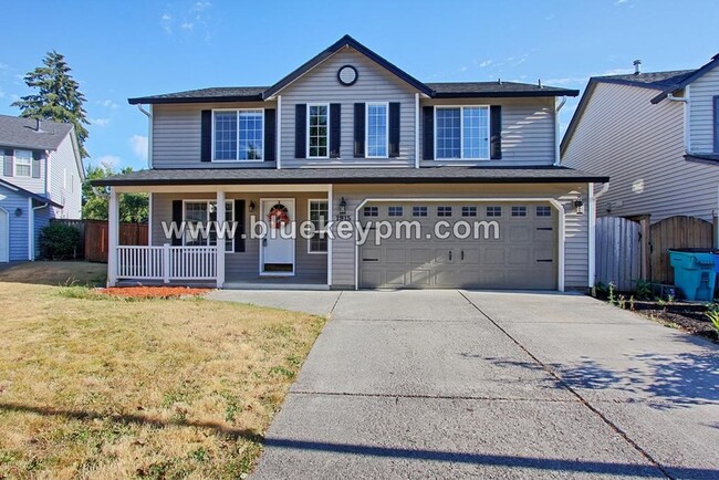 Photo - 4 Bed, 2.5 Bath Home in Cul-de-sac in Fisher's Landing East