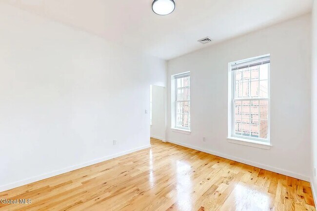 Photo - 28 White St Unit 28 White Street