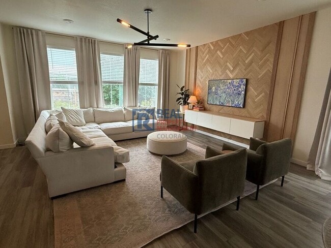 Photo - 2909 Comet St