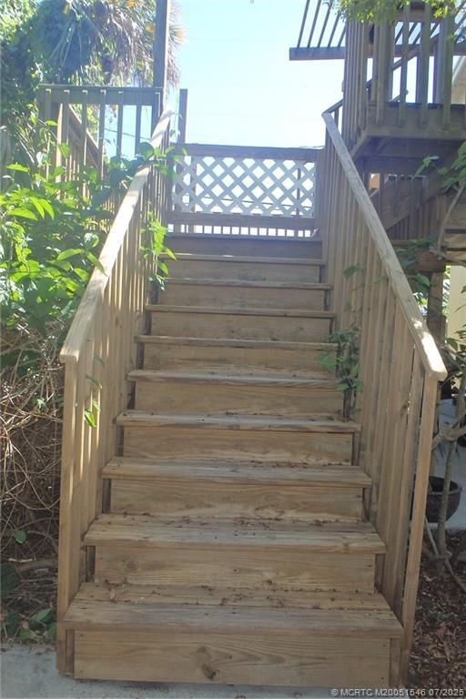 Photo - 852 E 14th St