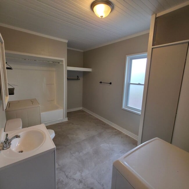 Photo - 2978-2978 W 32nd St Unit #1