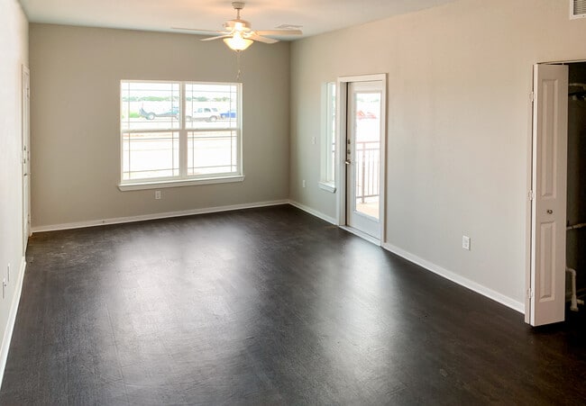 Sala de estar - Reserves at Saddleback Ranch