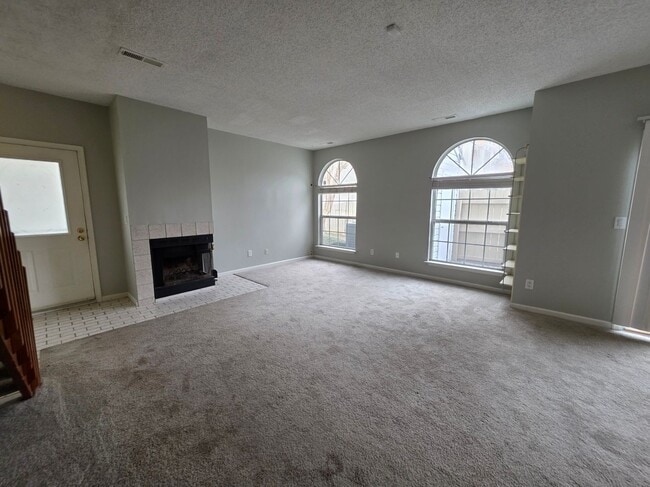 Photo - PEMBROKE CROSSING CONDOS