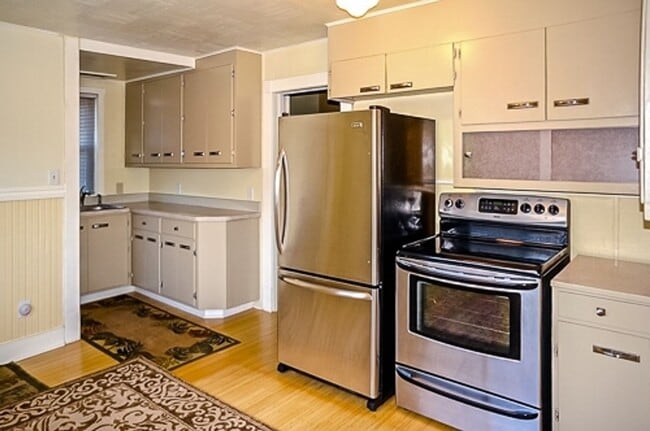 Photo - 4116 25th Ave SW