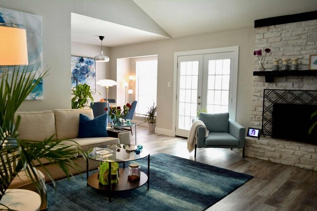 Photo - 508 Chisholm Valley Dr