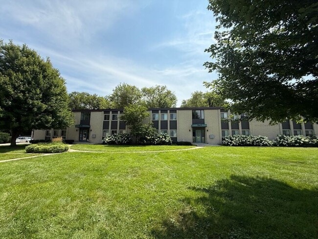 Building Photo - 643 W Park Ave Unit A Rental