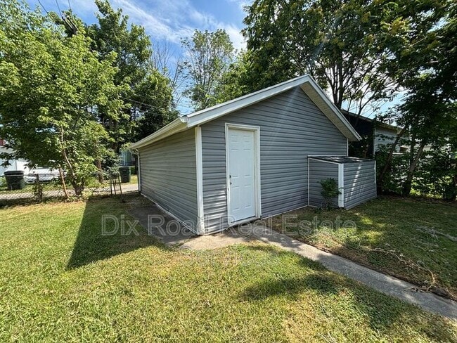 Photo - 229 Bellaire Ave
