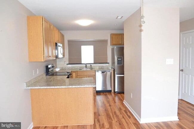 Photo - 327 S Adams St