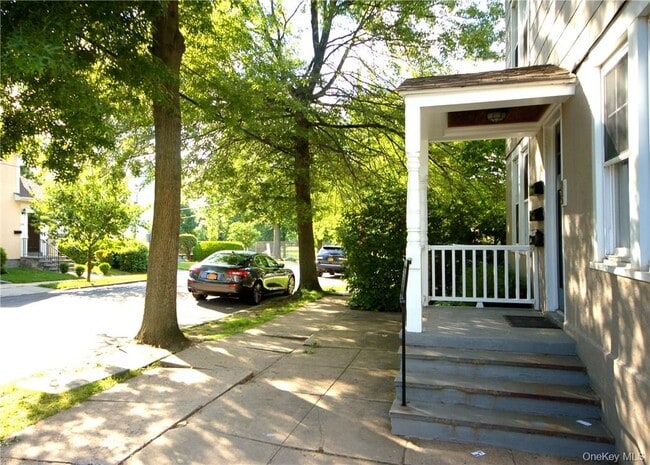 Building Photo - 221 Jensen Ave Unit 3 Rental