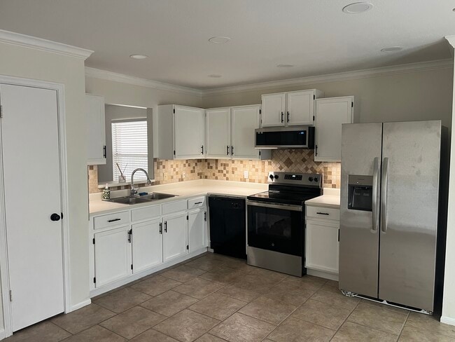 Photo - 21114 Sierra Cres