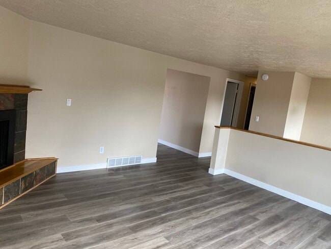 Photo - 2333 Cliff Swallow Dr