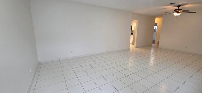 Photo - 1951 NE 56th St