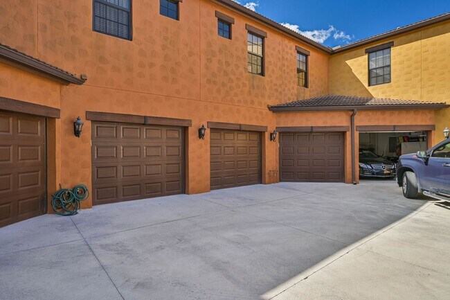 Photo - AVAILABLE April - 2/2.5 Townhome with 1 Car garage in Paseo!