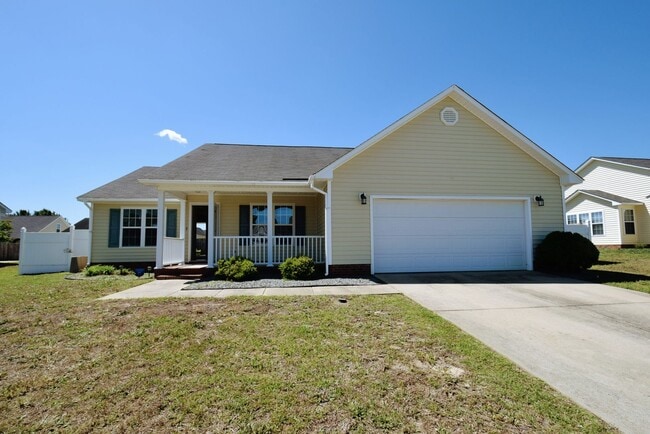 Photo - 1445 Avoncroft Dr House