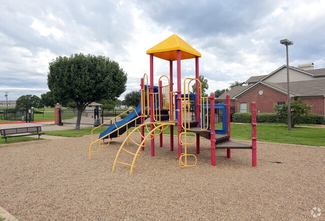 Área de juegos - Heather Lane & Tiffany Square Apartments