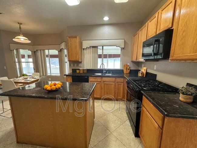 2961 S Buena Vista Ave