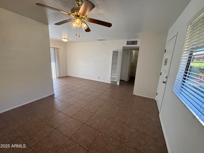 Photo - 840 S Main St Unidad 30