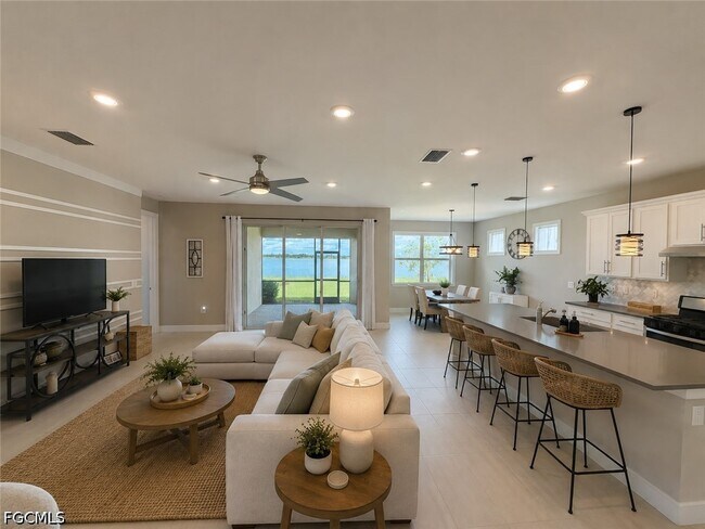 Photo - 42211 Edgewater Dr